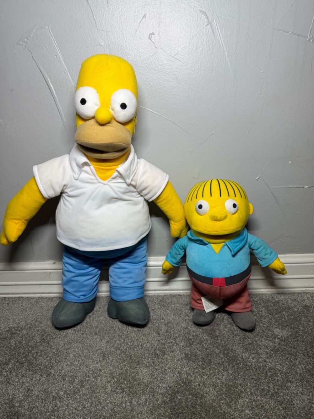 Universal studios the simpsons plushies homer + ralph